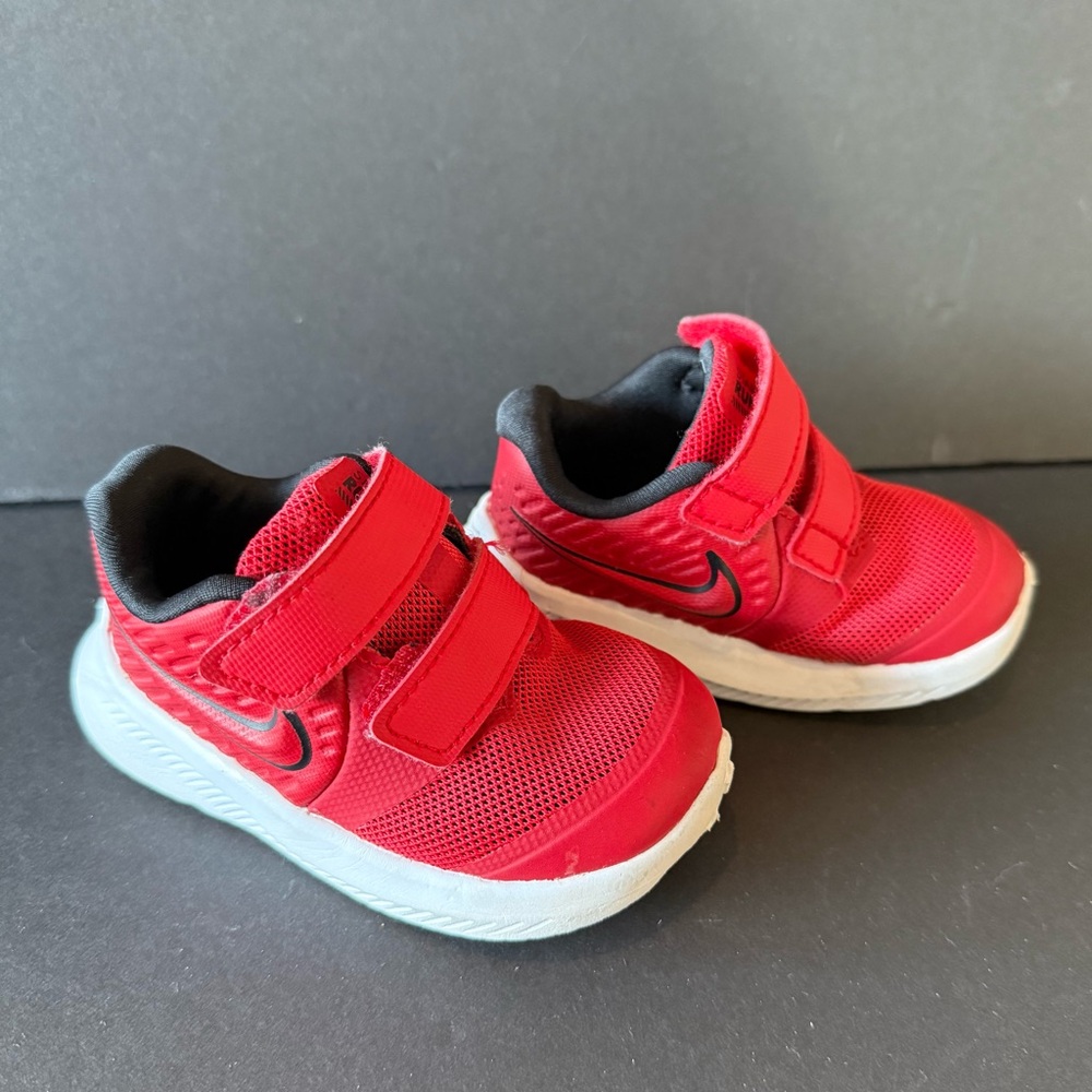 Nike Star Runner 2 Red Sneakers Infant Size 4